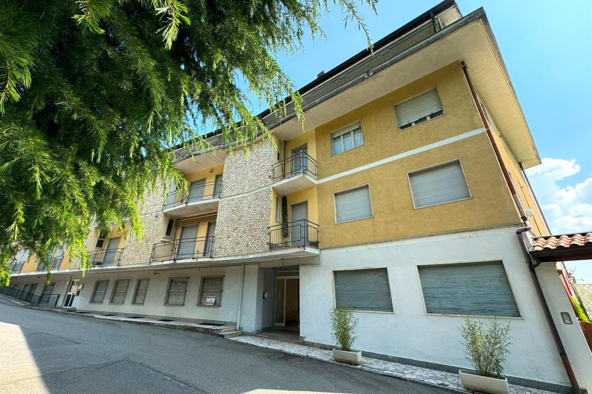 Appartamento Alberti Con Vista Lago Madonna Del Sasso Eksteriør bilde